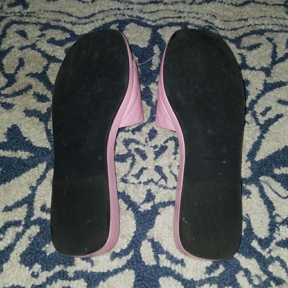 Channel Sandals Size 8 - Picture 5 of 5