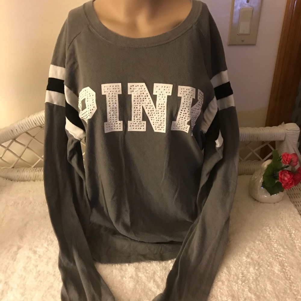 Pink Long Sleeve T-shirt 🛑DropPrice Last Offer 🛑