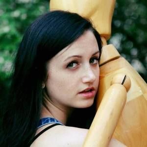 Meet your Posher, Chloe'