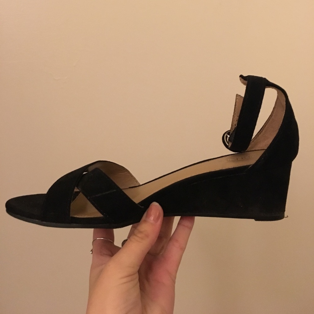 Wedged high heel shoes