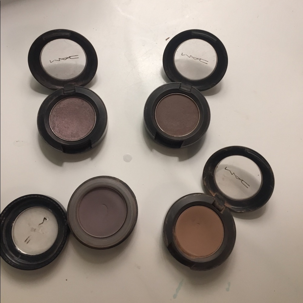 Mac eyeshadows!!