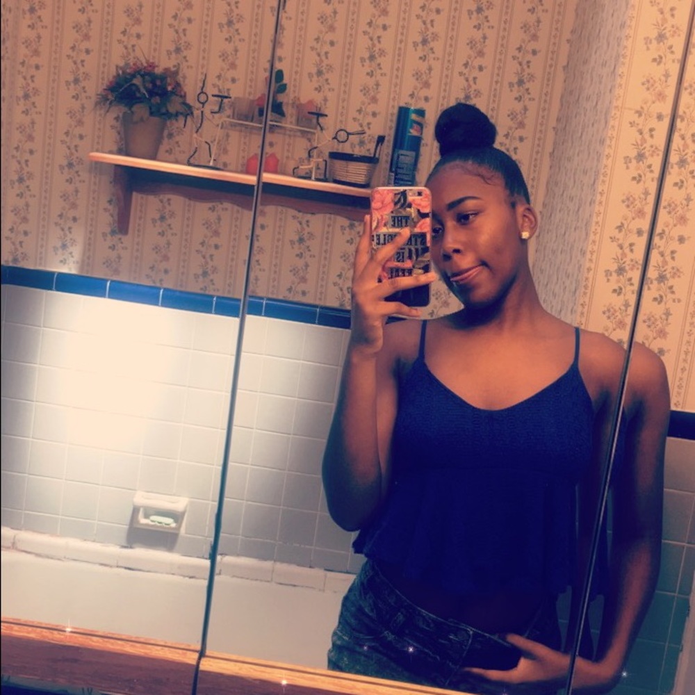 Meet your Posher, Shatyra