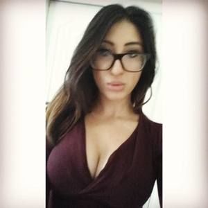 Meet your Posher, Eva