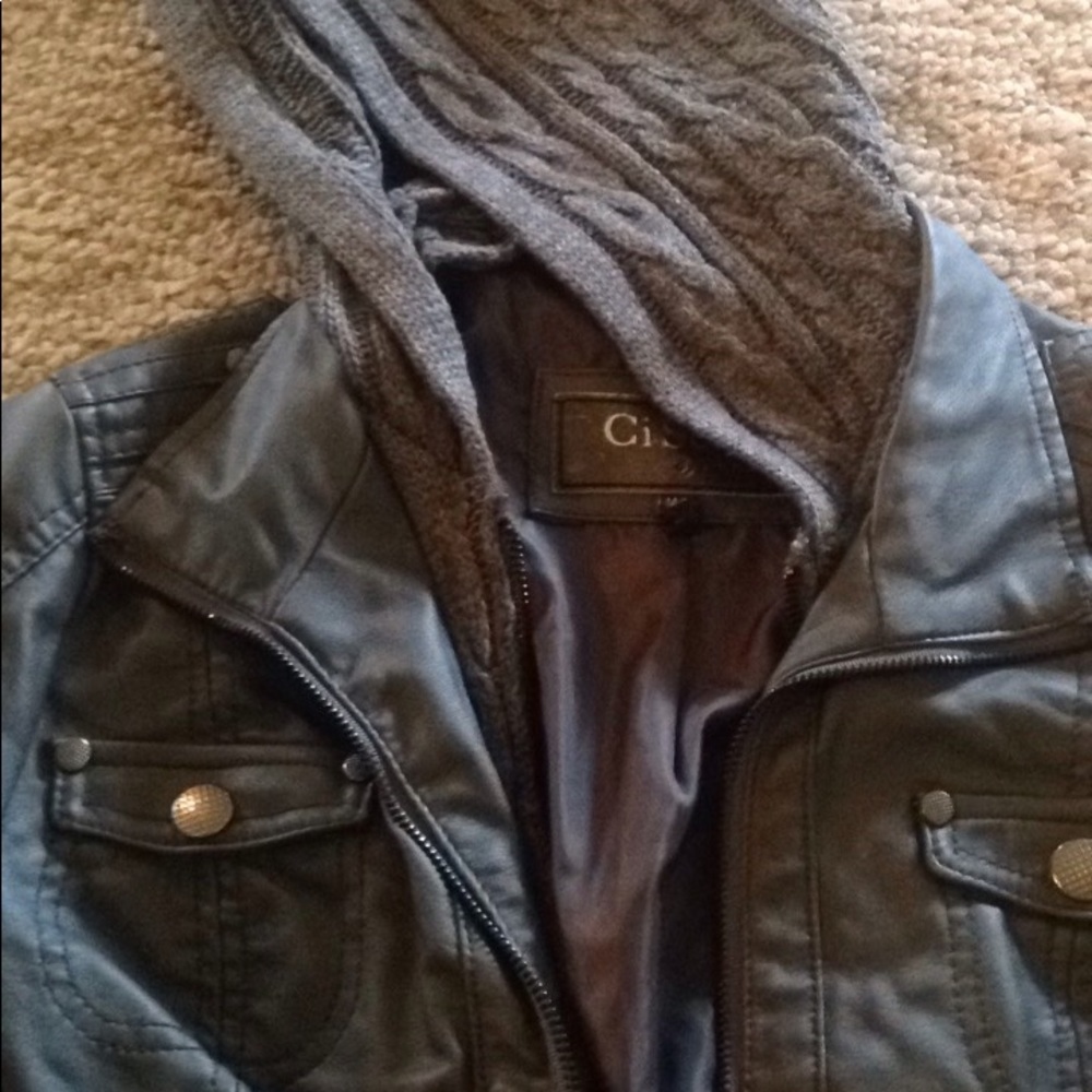 Leather jacket - Picture 2 of 3