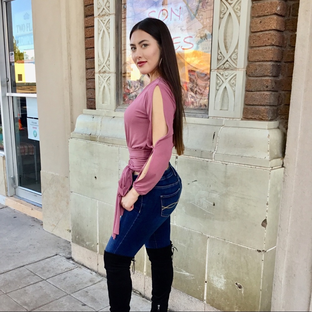 Mauve Wrap Top-HOST PICK 🌟5 ⭐️⭐️⭐️⭐️⭐️LAST ONE L - Picture 2 of 6