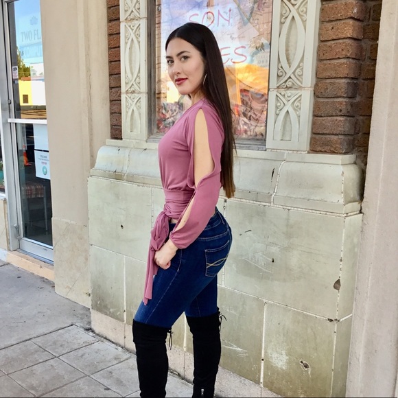 Mauve Wrap Top-HOST PICK 🌟5 ⭐️⭐️⭐️⭐️⭐️LAST ONE L - Picture 2 of 6