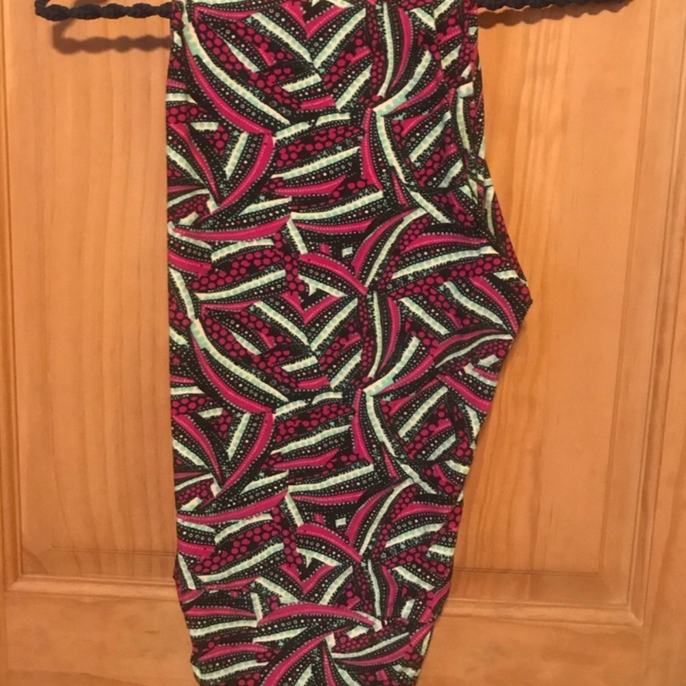 NWOT TC LLR Pink Mermaid Tail Print 