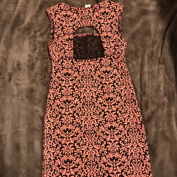 Embossed Detailed Bodycon Dress - Picture 3 of 3