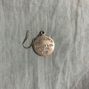 Tiffany & Co. earring