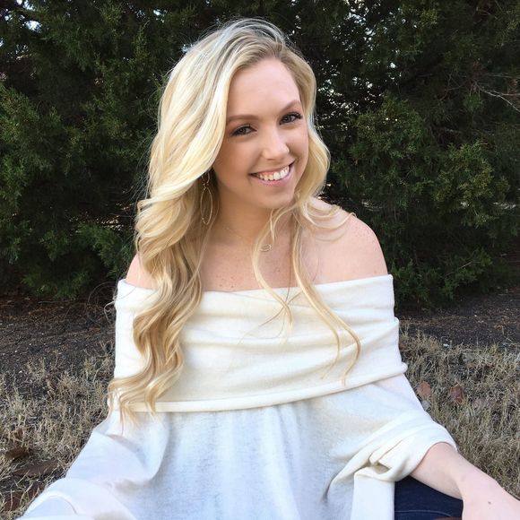 Meet your Posher, Holly - Picture 1 of 1