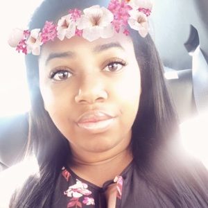 Meet your Posher, Angelique