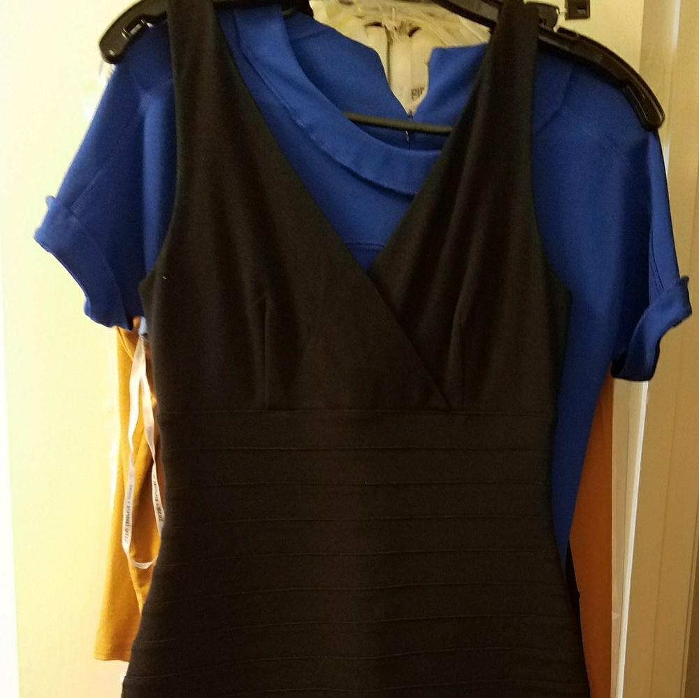 XS Fitted black dress