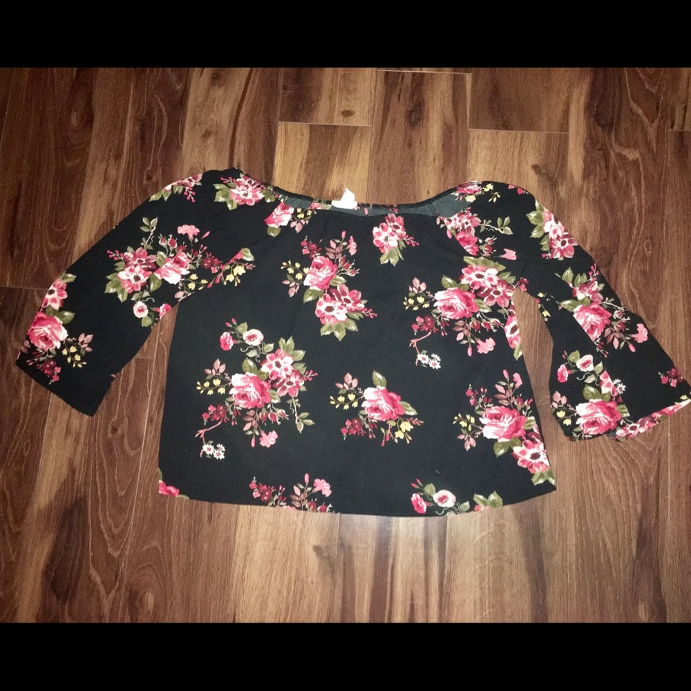 blouse size M