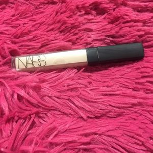 NARS - radiant creamy concealer - chantilly