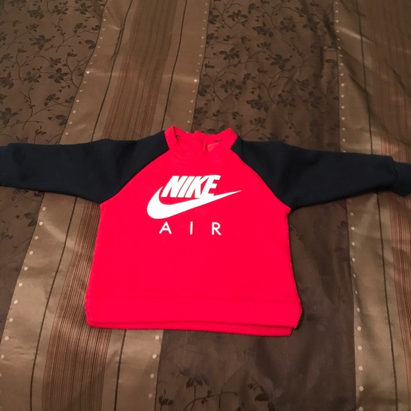 Nike Sweaters - 12 Months Nike sweater