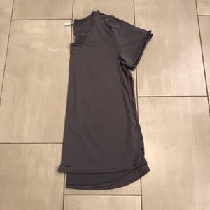 3x dark gray classic T