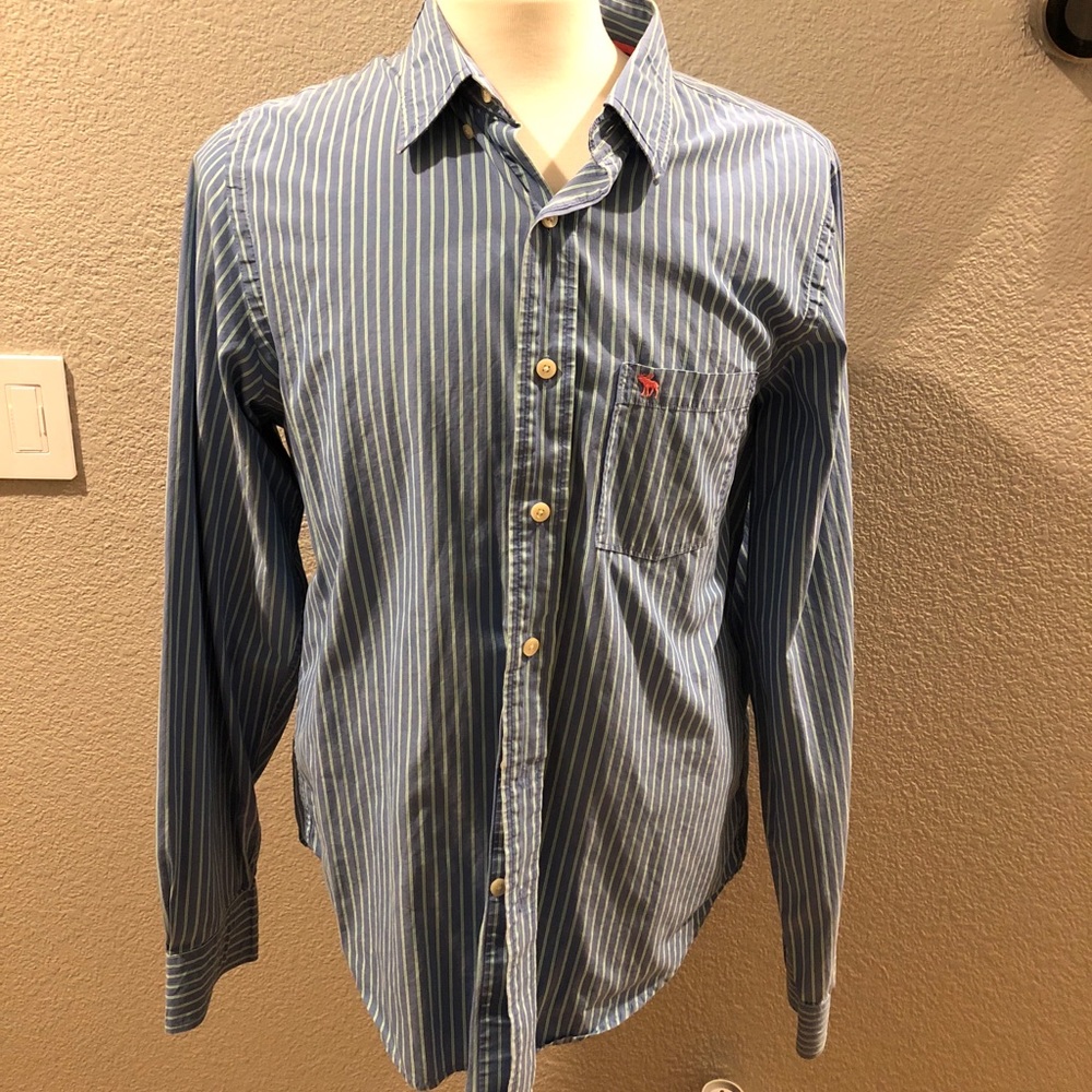 Men’s Abercrombie shirt