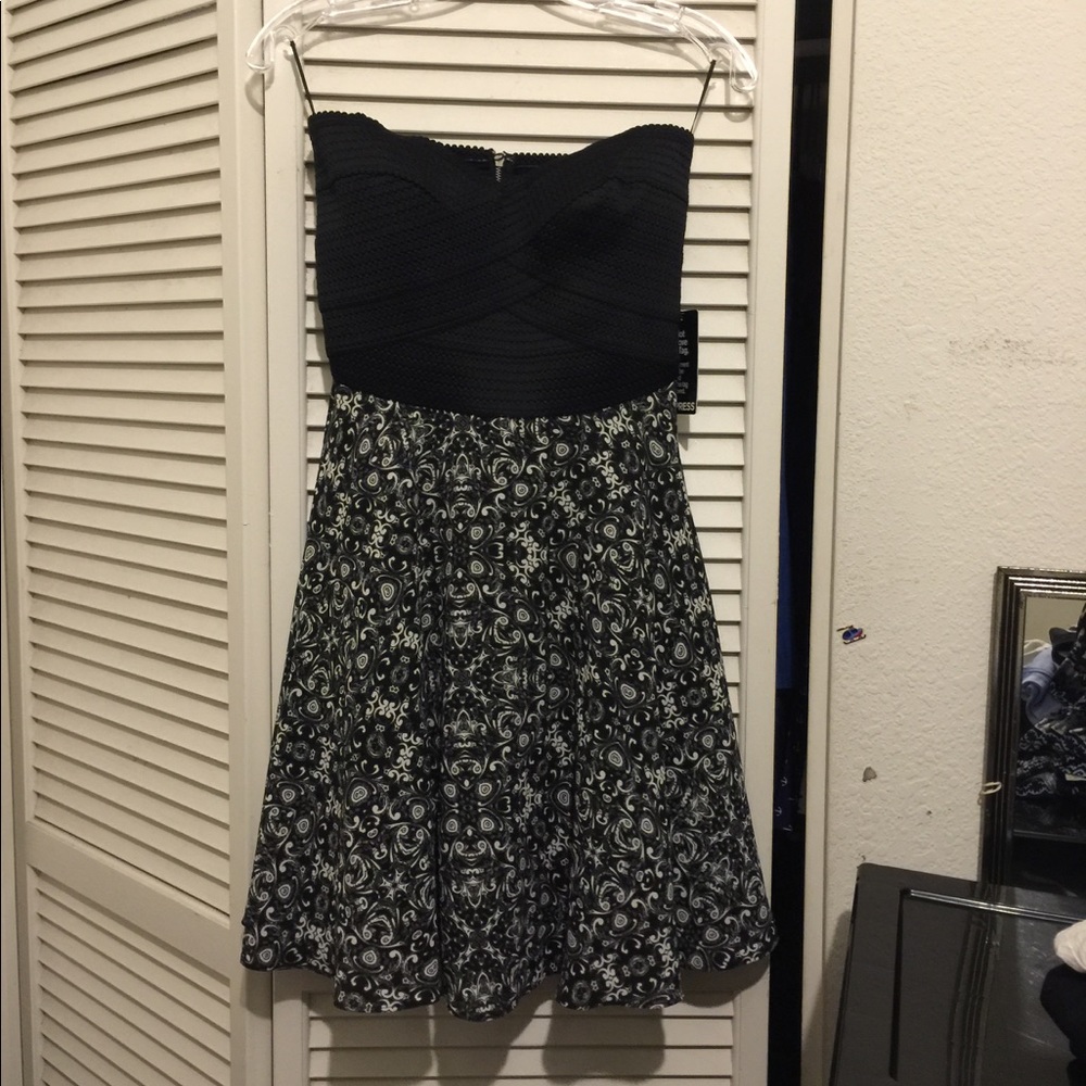 NWT Express black and white tube dress.Size Small
