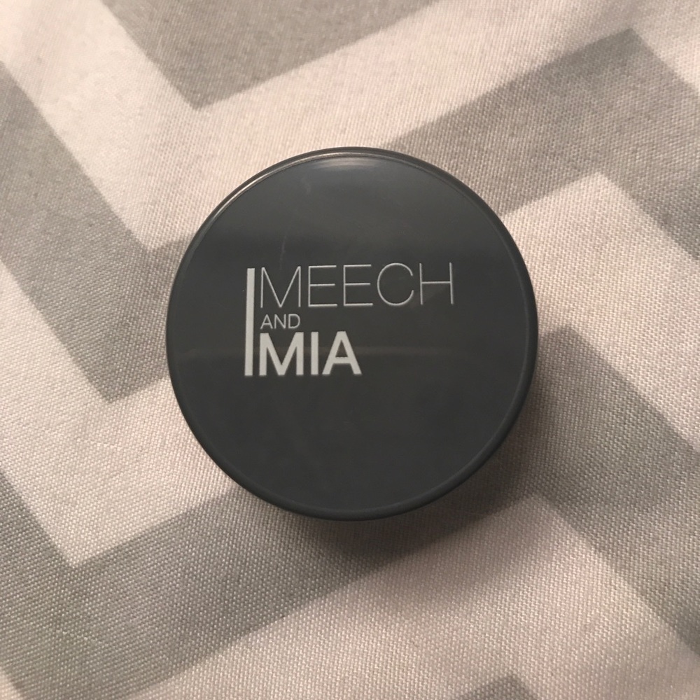 Meech and Mia Eye shadow