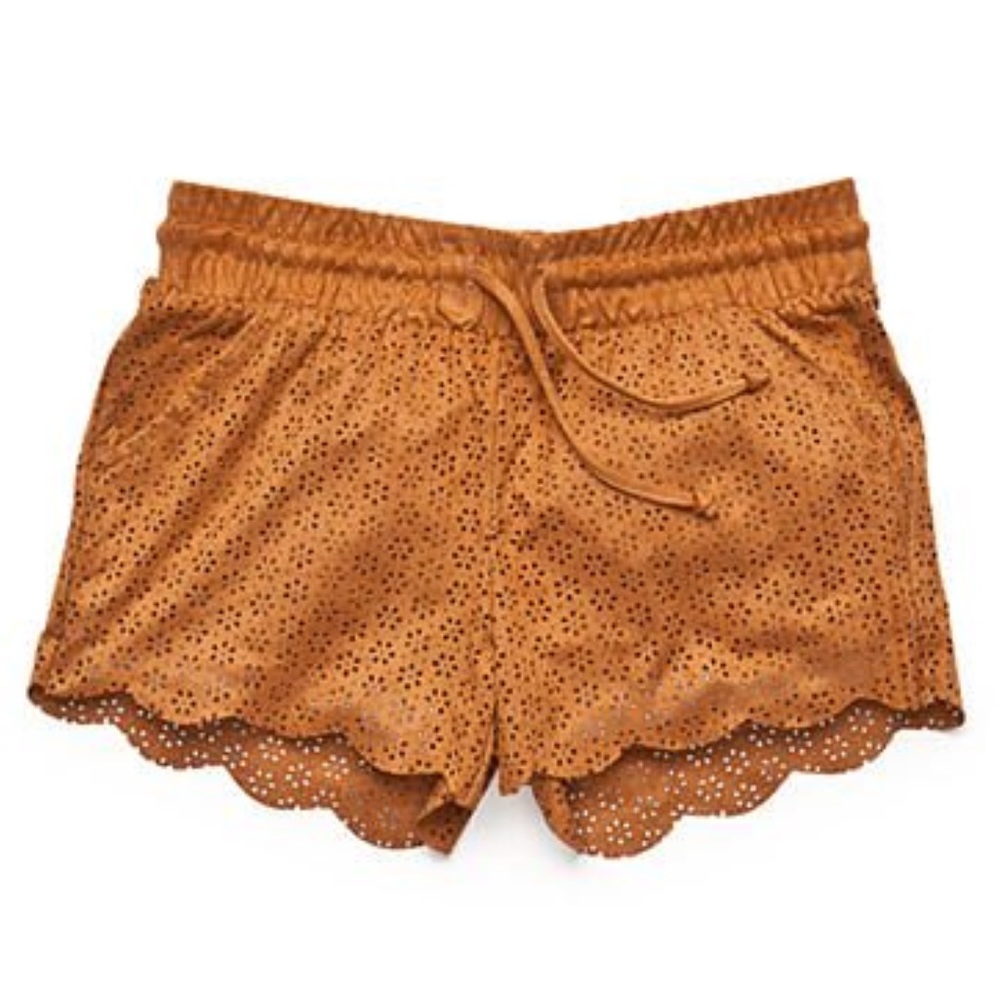 🚫SOLD🚫Mudd Suede Scallop Short