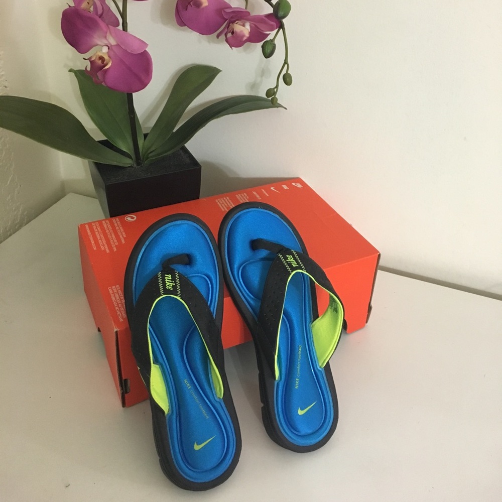 💥💯Nike comfort Tong/never wear