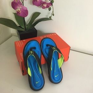 💥💯Nike comfort Tong/never wear