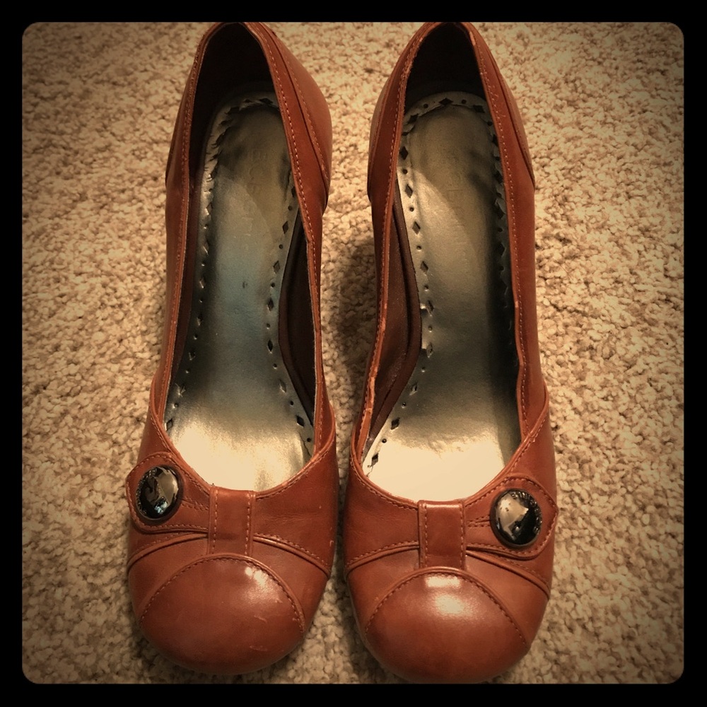 BCB girls brown wedges