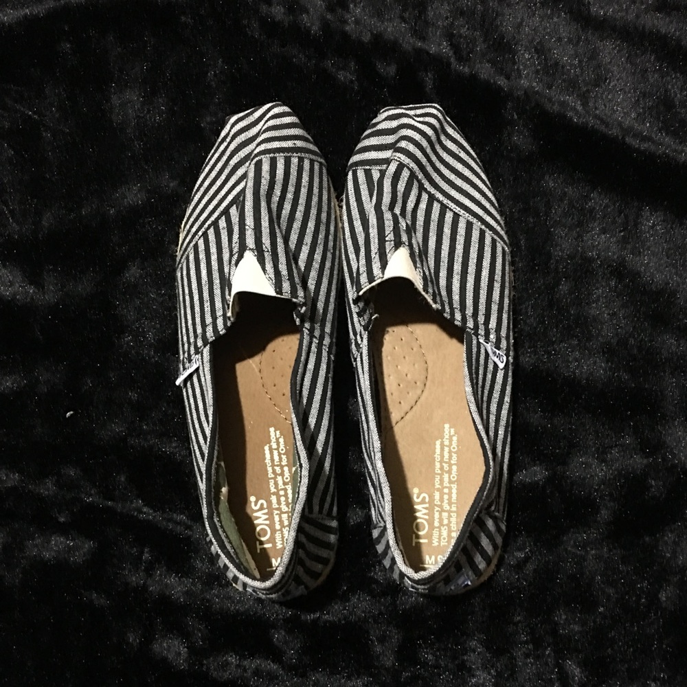 TOMS Men's Black and Grey Rope Sole Men's Classics