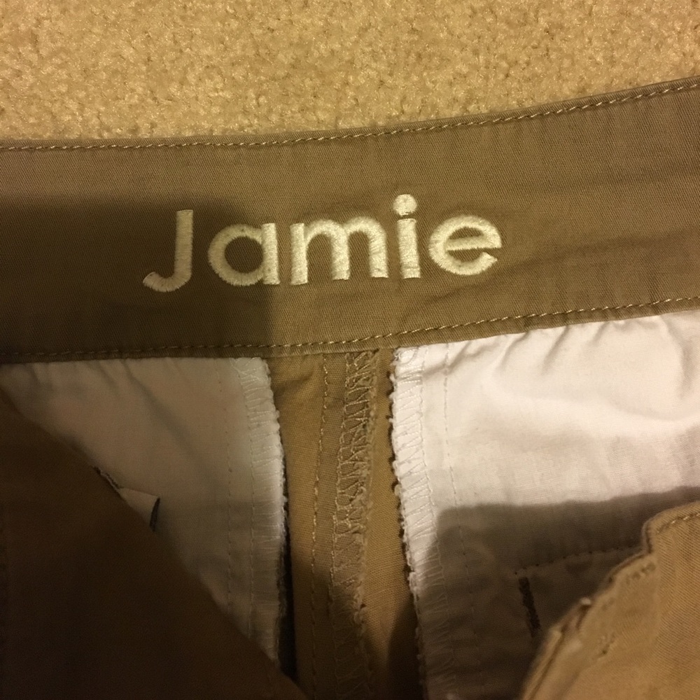 Tan shorts - Picture 3 of 4