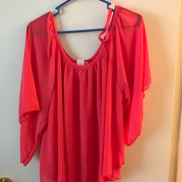 Women’s shirt - Picture 1 of 1