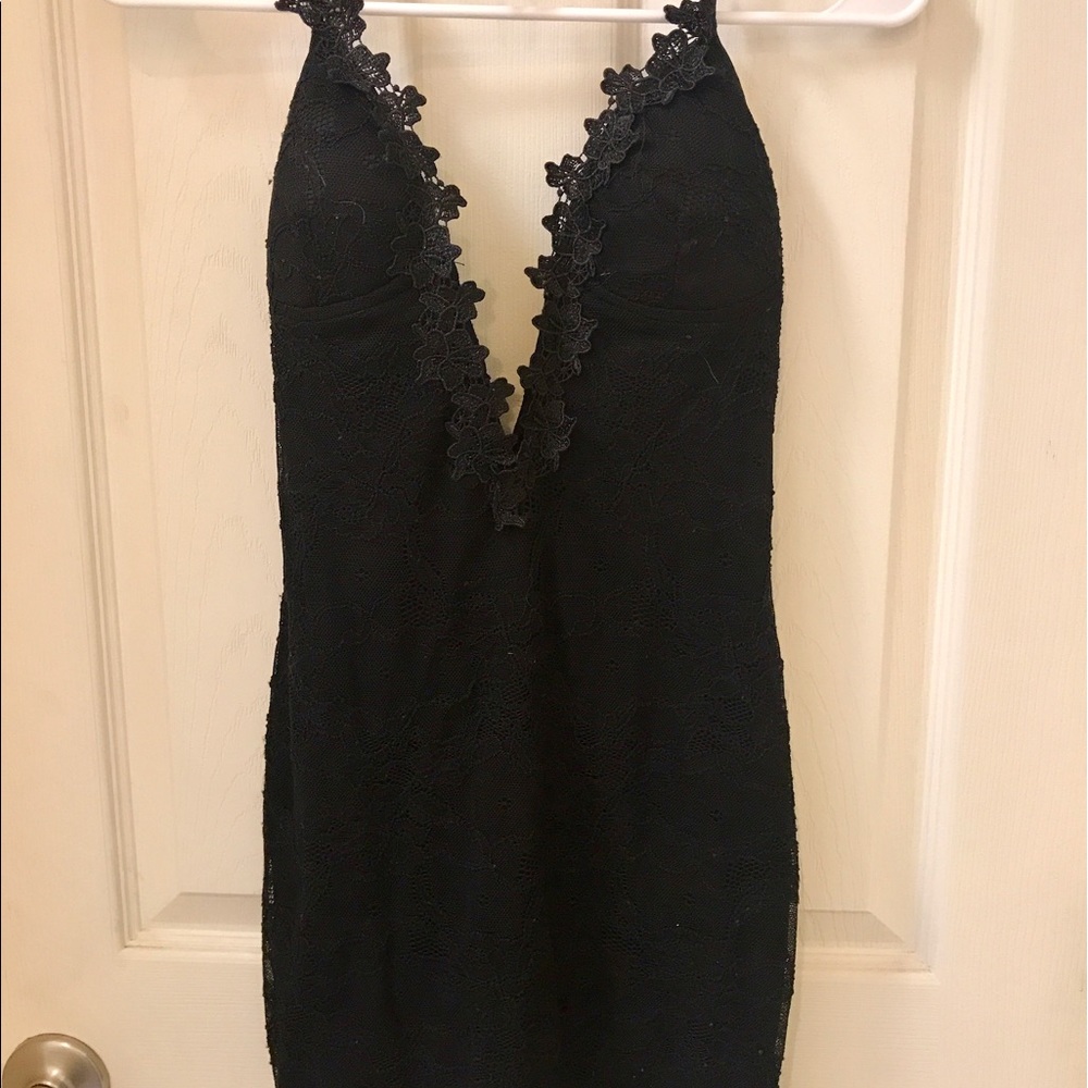 Black plunging Tobi dress - Picture 2 of 2