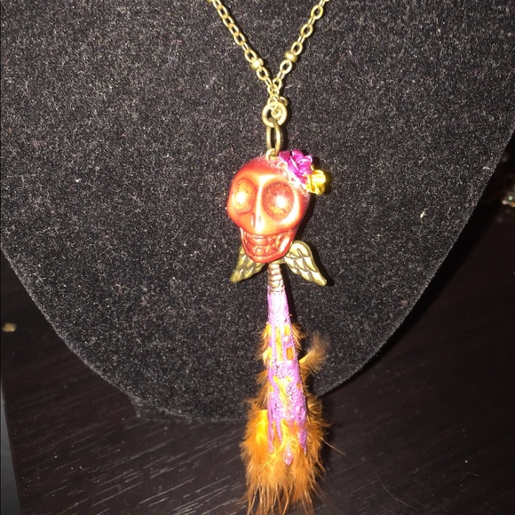 Unique skull necklace - Picture 2 of 6