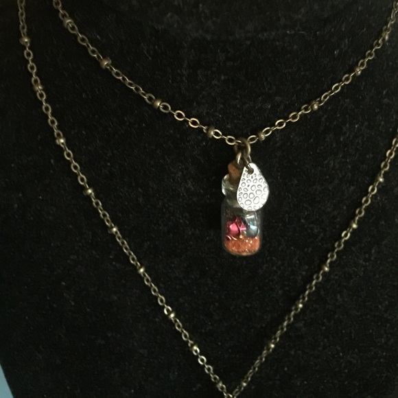 Unique skull necklace - Picture 5 of 6