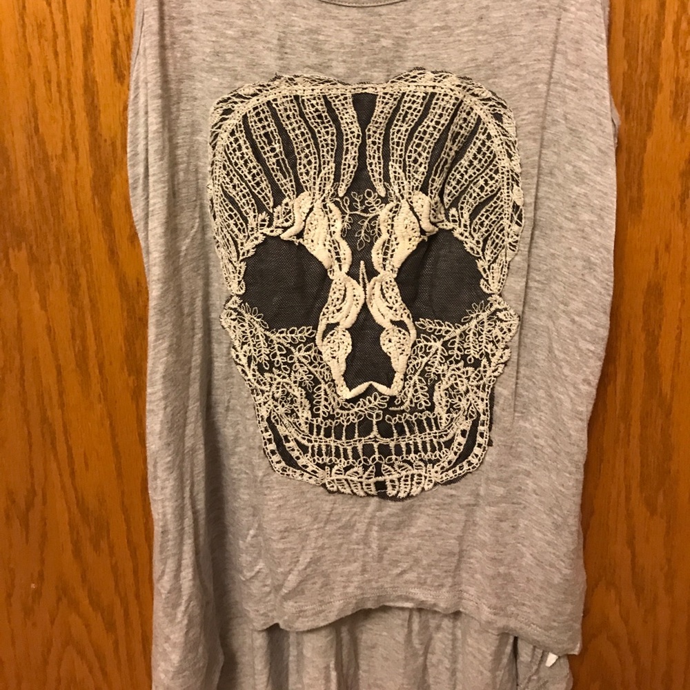 Skull shirt