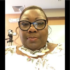 Meet your Posher, Traci