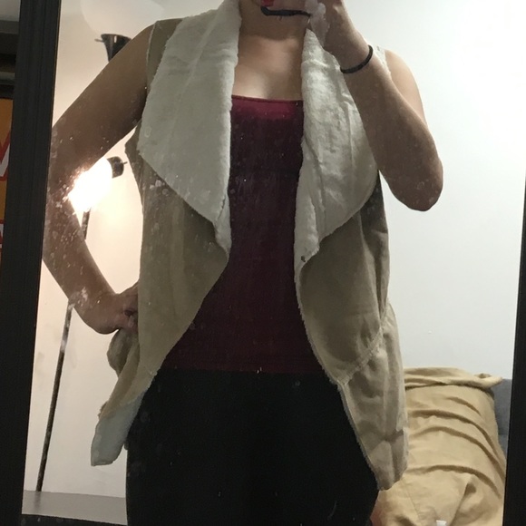 Me Too faux shearling vest size M - Picture 3 of 6