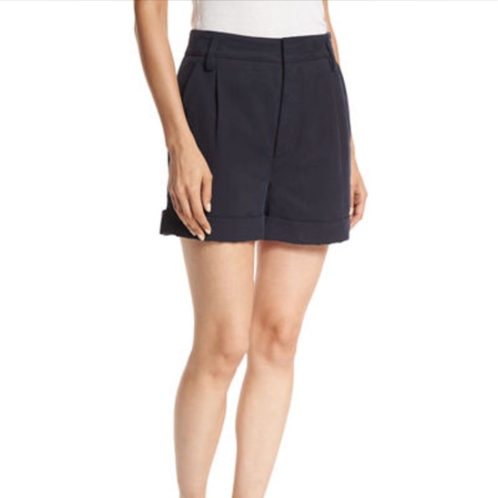 Vince silk shorts 💓💞