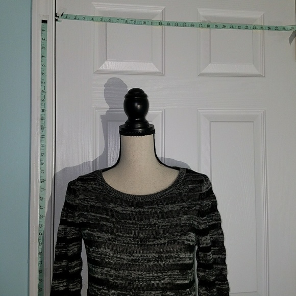 Nwot Ann Taylor Gray Striped Sweater - Picture 3 of 5