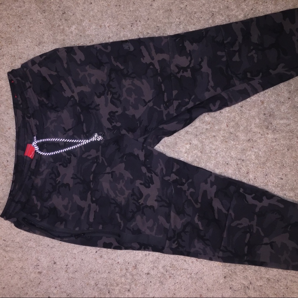 Men’s Nike Fleece Camo Pant