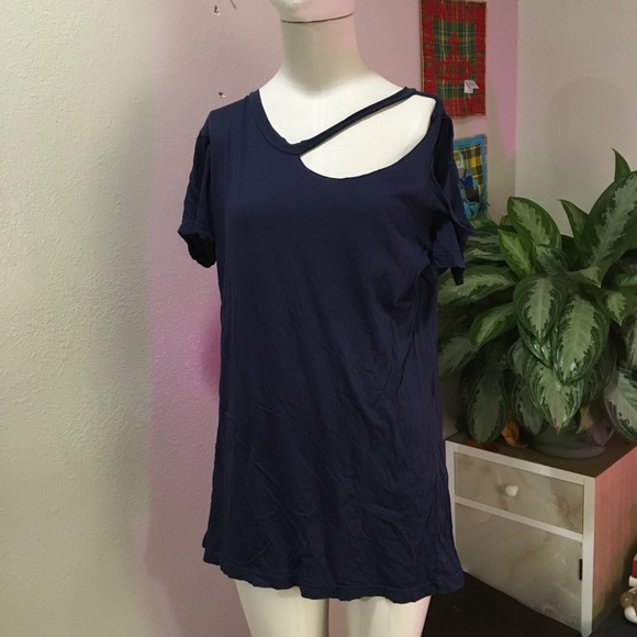 LNA Tops - LNA SZ S NAVY SOFT TEE SHIRT DISTRESSED CUTE