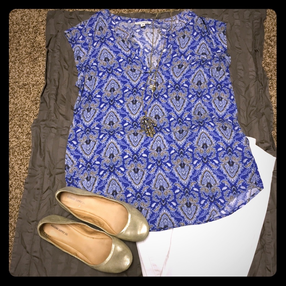 Blue blouse.