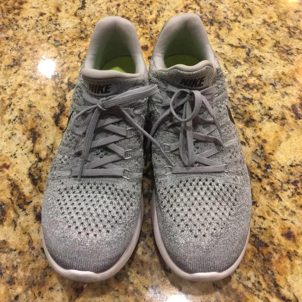 Nike Running Shoes - Picture 3 of 3