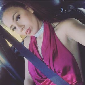 Meet your Posher, Esmeralda