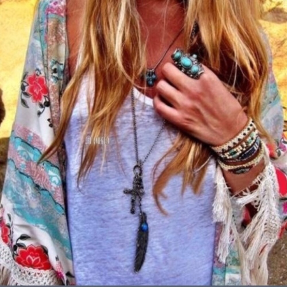 🎉HP 9/7🎉 Boho/Hippie Floral Kimono