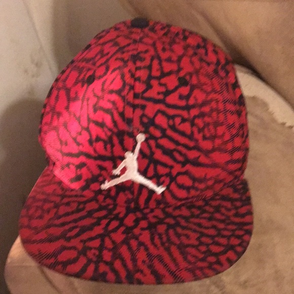 Adult red Jordan jumpman SnapBack - Picture 1 of 3