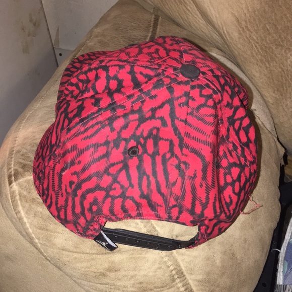 Adult red Jordan jumpman SnapBack - Picture 3 of 3