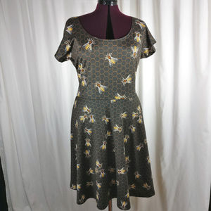 CowCow bee print skater dress XL NWOT