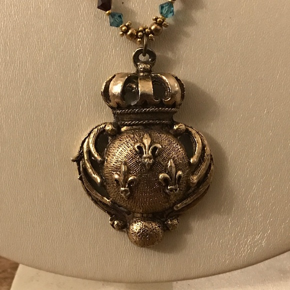 Statement Necklace - Picture 2 of 3