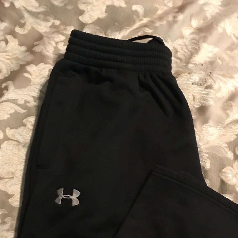 Men’s under armor pants 😃