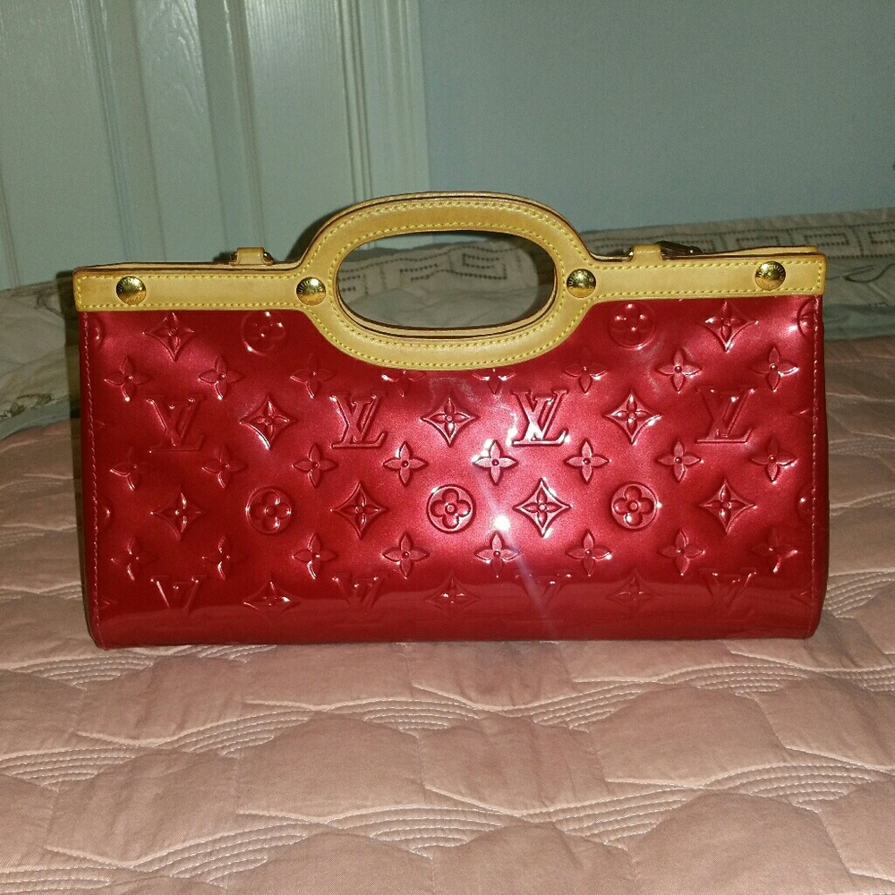 Louis Vuitton vernis shoulder bag